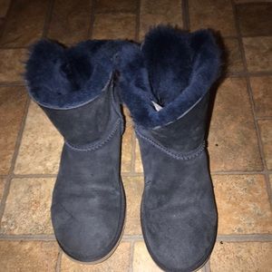 Classic Navy mini stripe bow uggs